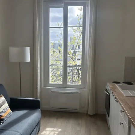 Lovely Just Outside Paris * Puteaux
